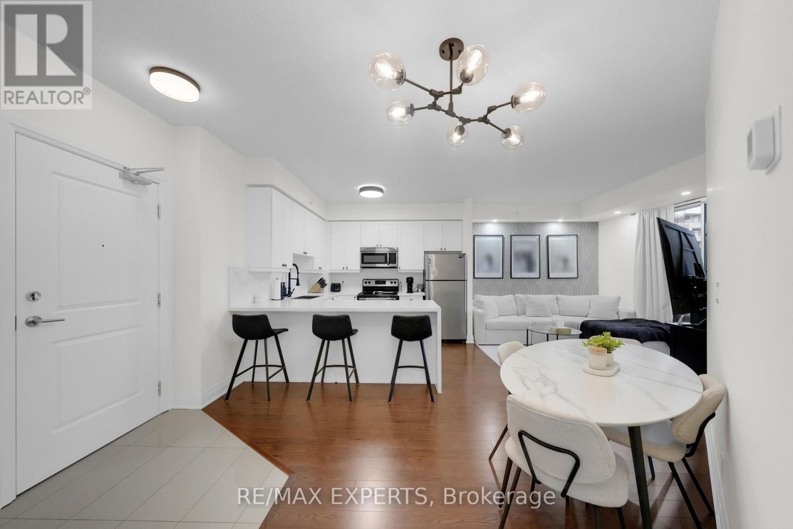 606 - 24 WOODSTREAM BOULEVARD Image 10