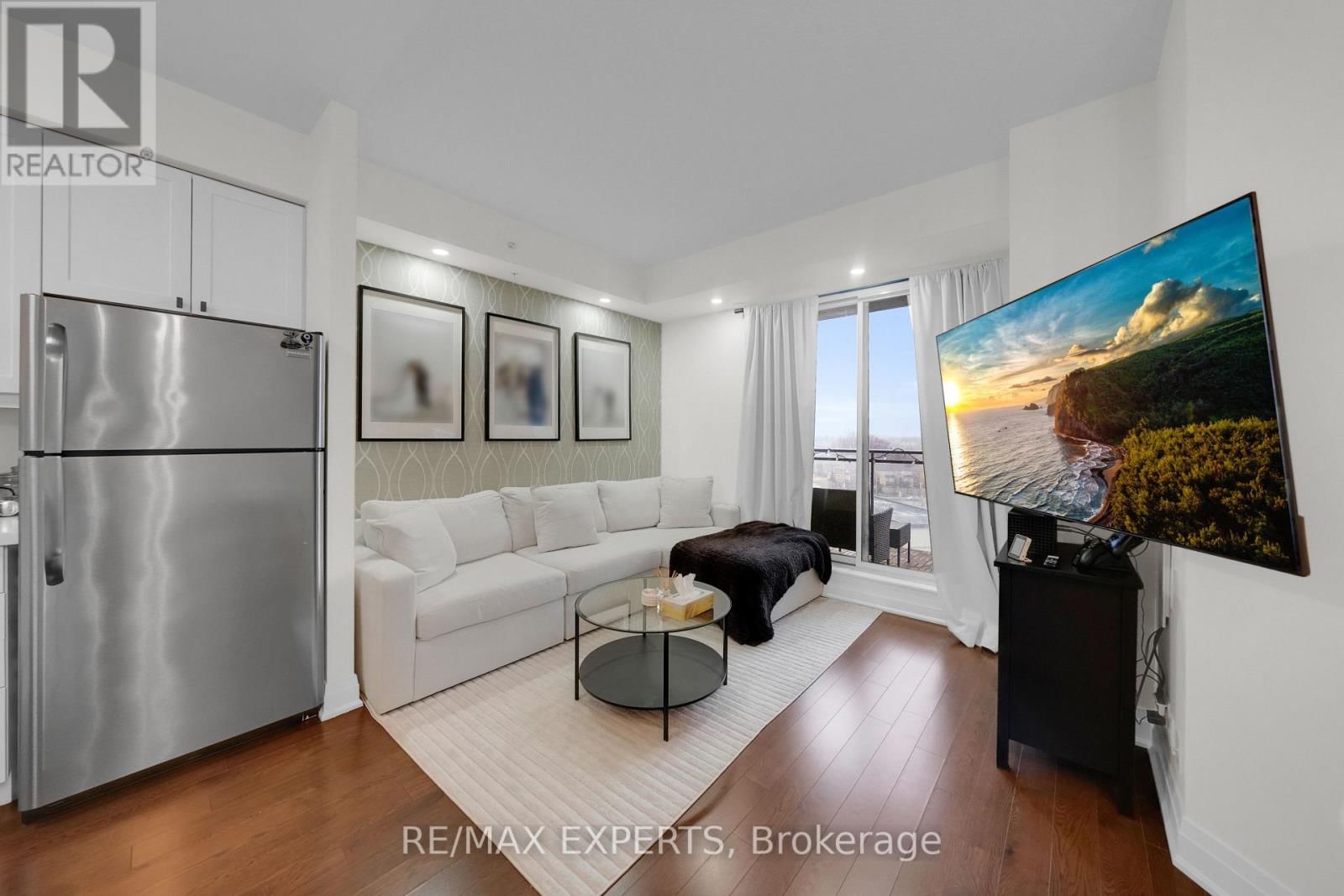 606 - 24 WOODSTREAM BOULEVARD Image 26