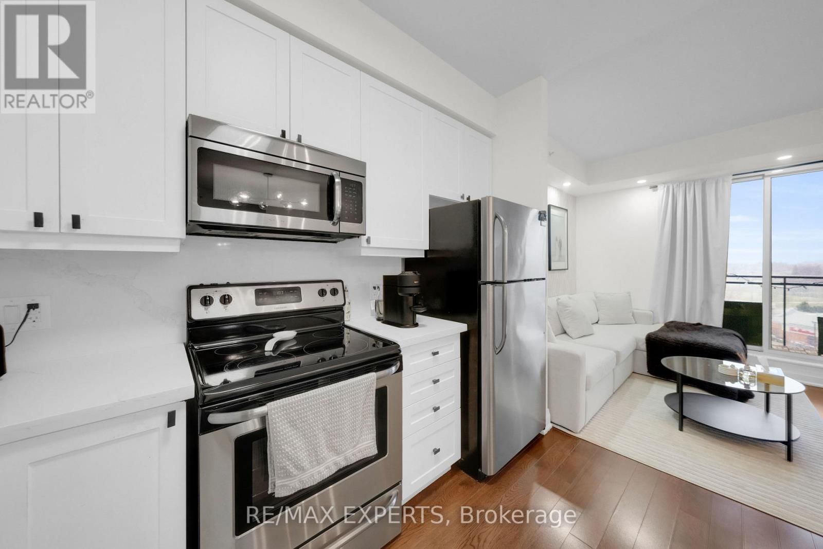 606 - 24 WOODSTREAM BOULEVARD Image 6