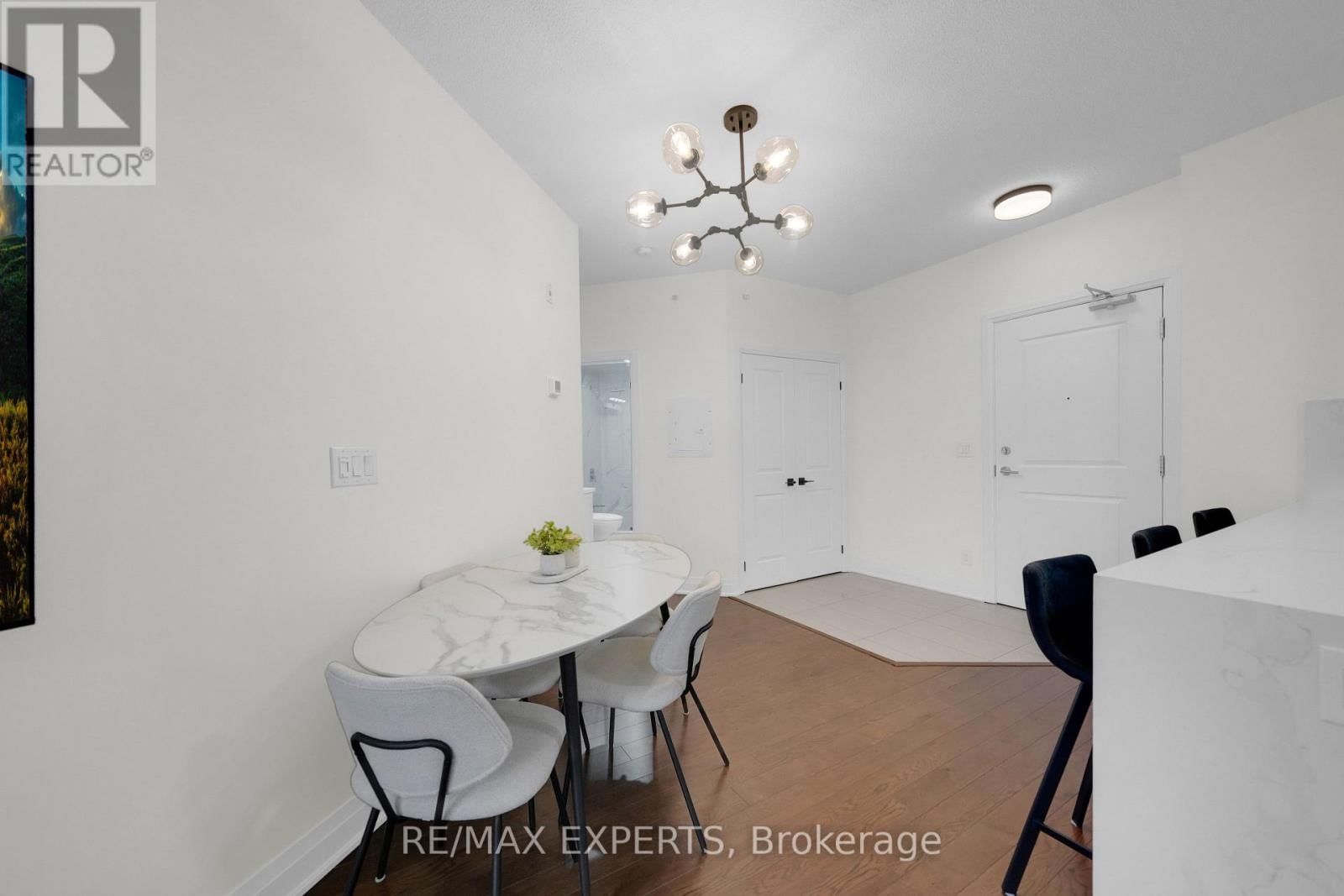 606 - 24 WOODSTREAM BOULEVARD Image 9