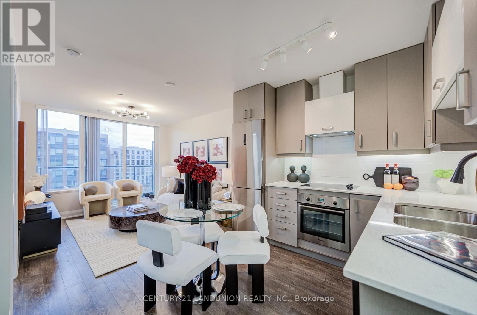 808 - 18 UPTOWN DRIVE Image 7