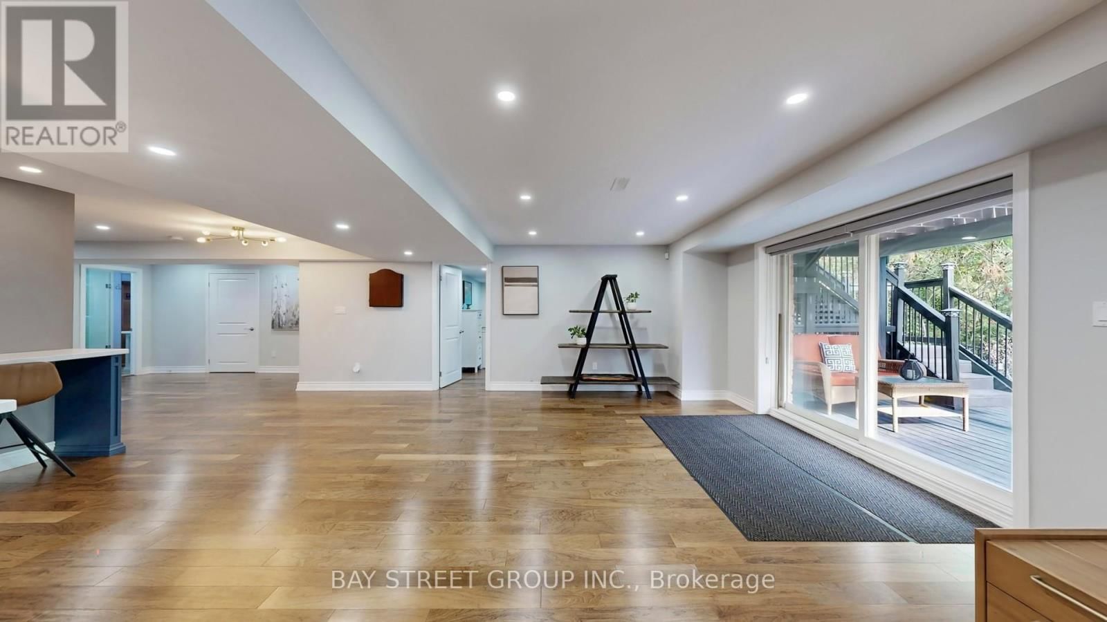 176 UPPER POST ROAD Image 38