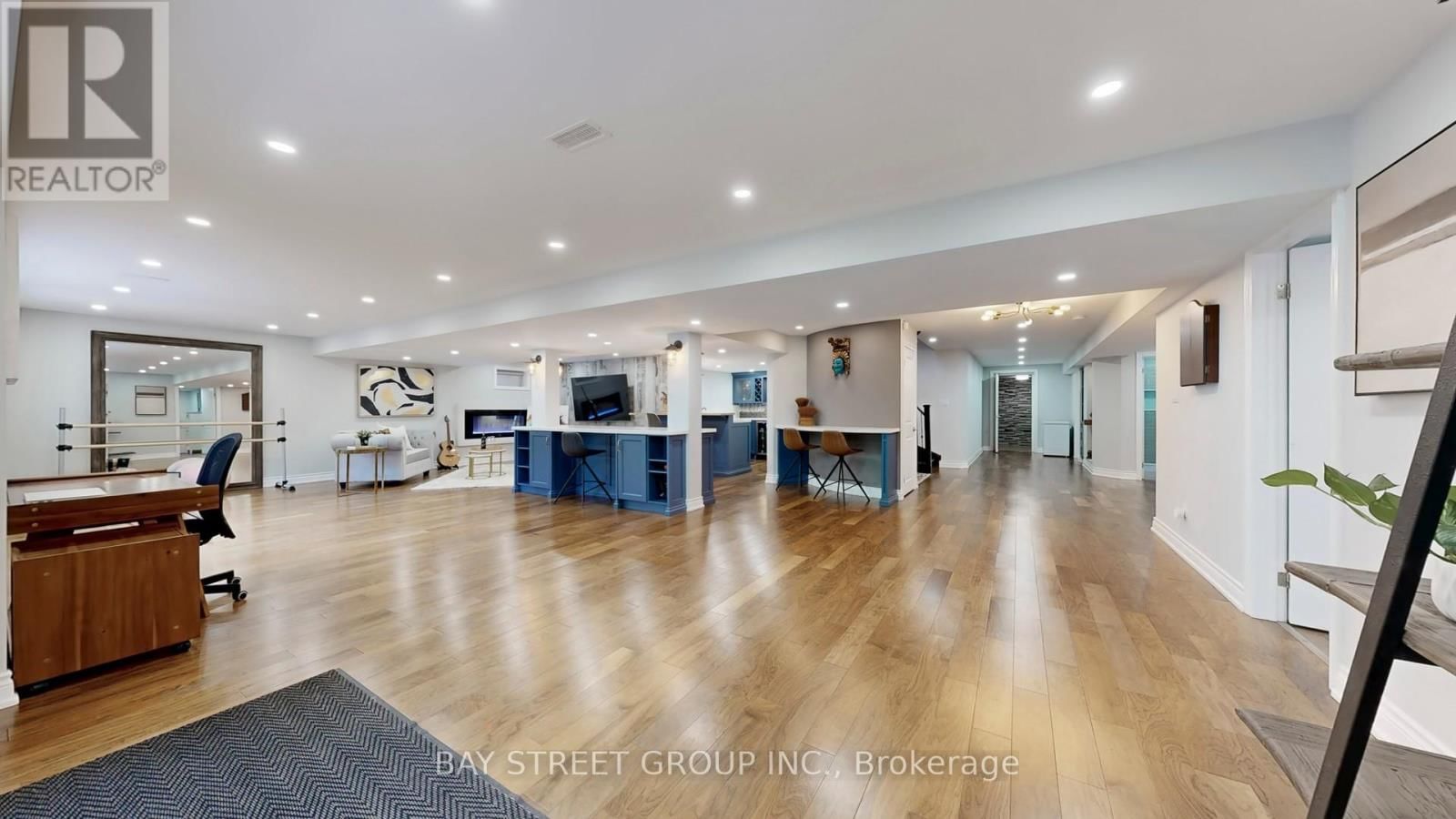 176 UPPER POST ROAD Image 40