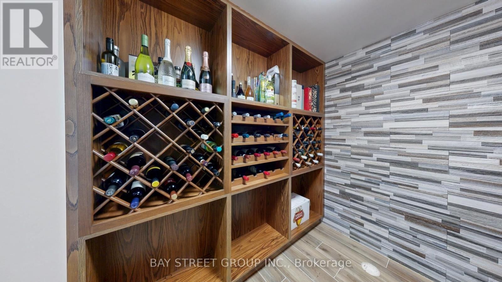 176 UPPER POST ROAD Image 42