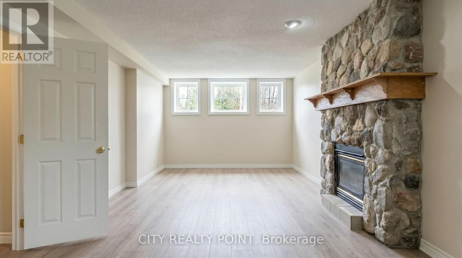 3964 ALCINA AVENUE Image 16