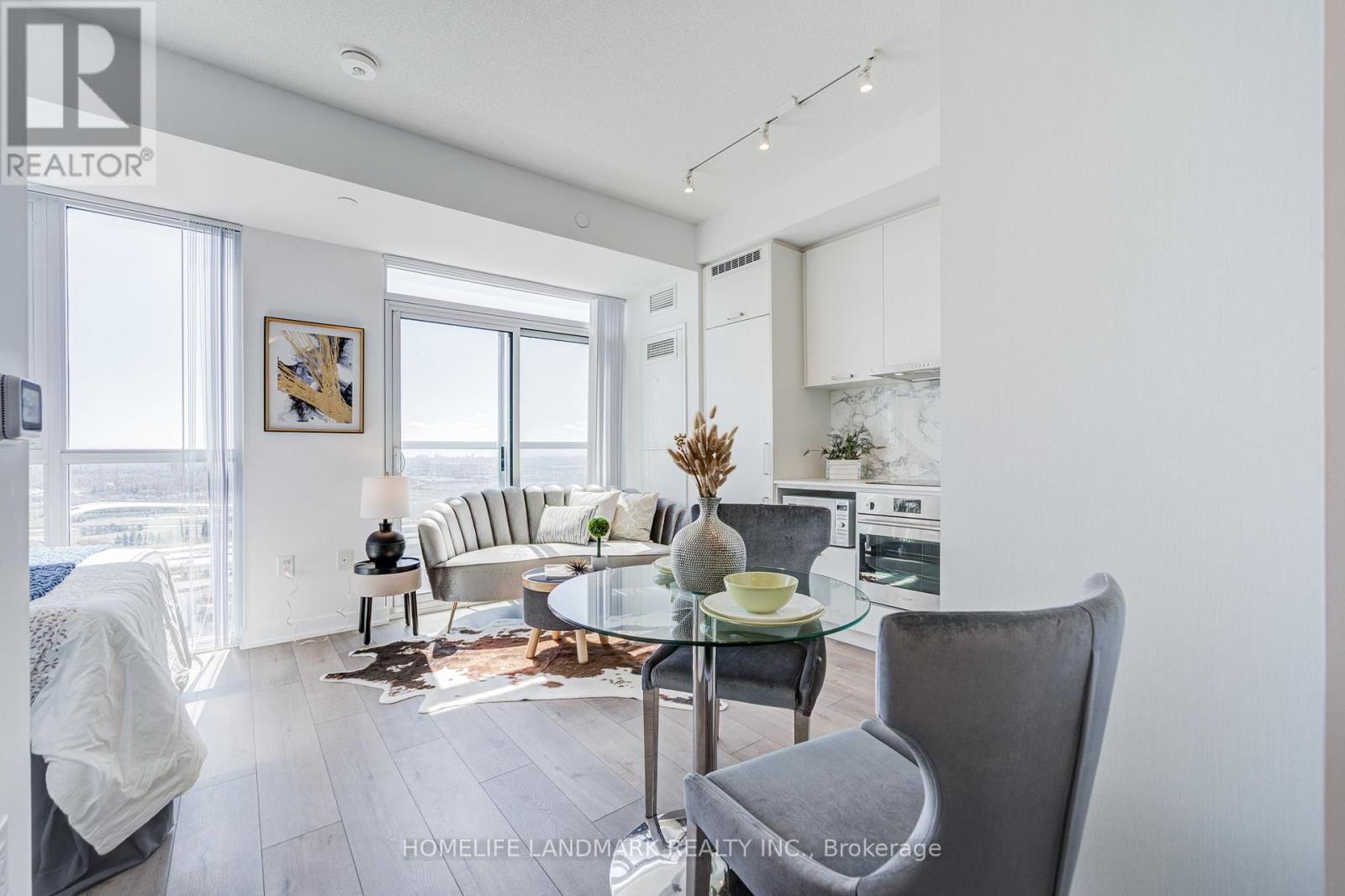 1903 - 38 HONEYCRISP CRESCENT Image 16