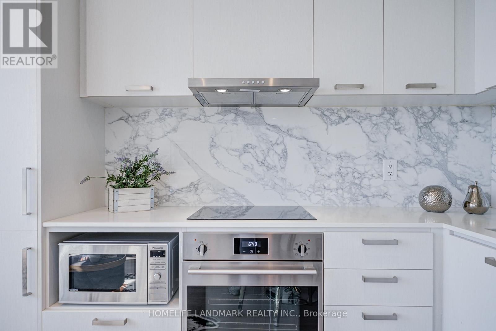 1903 - 38 HONEYCRISP CRESCENT Image 22