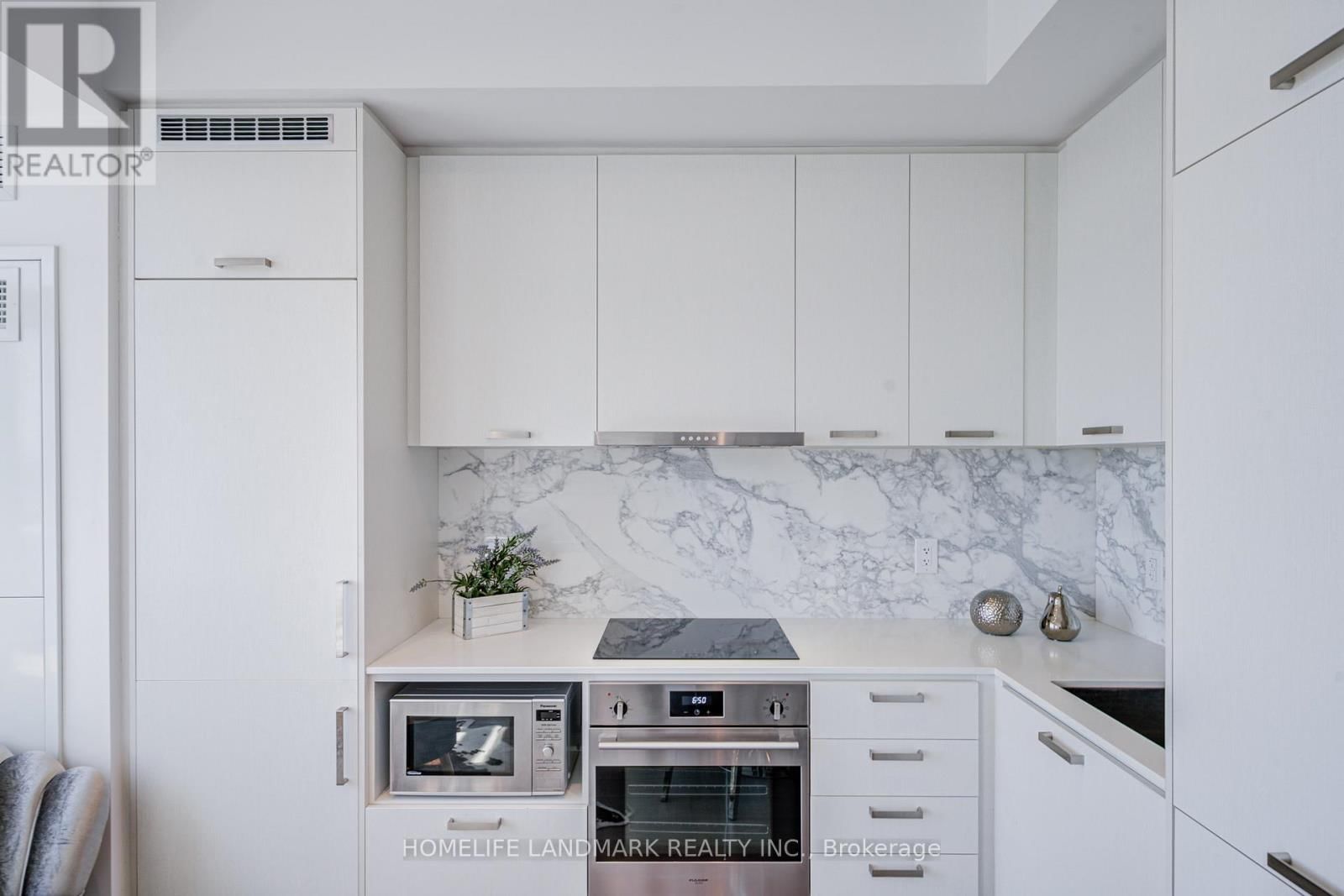 1903 - 38 HONEYCRISP CRESCENT Image 28