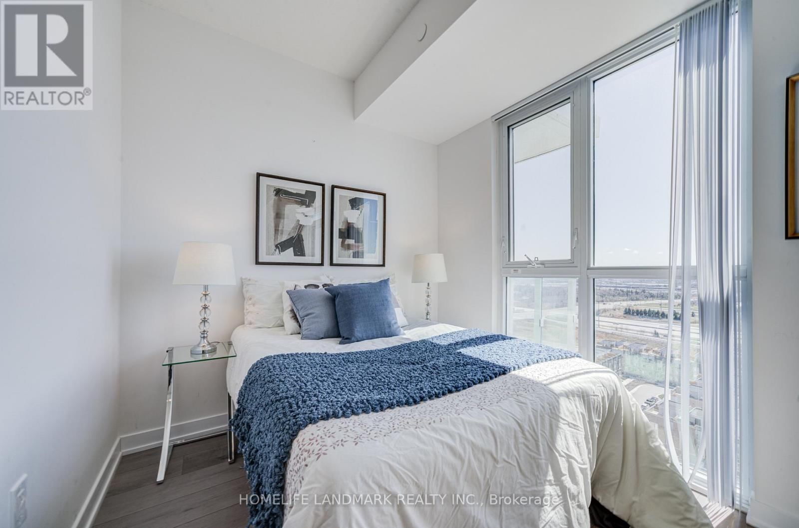 1903 - 38 HONEYCRISP CRESCENT Image 30