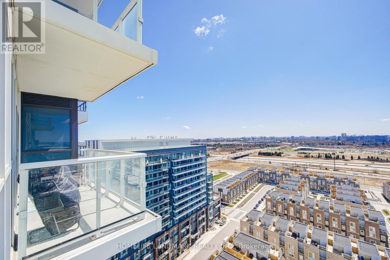 1903 - 38 HONEYCRISP CRESCENT Image 42