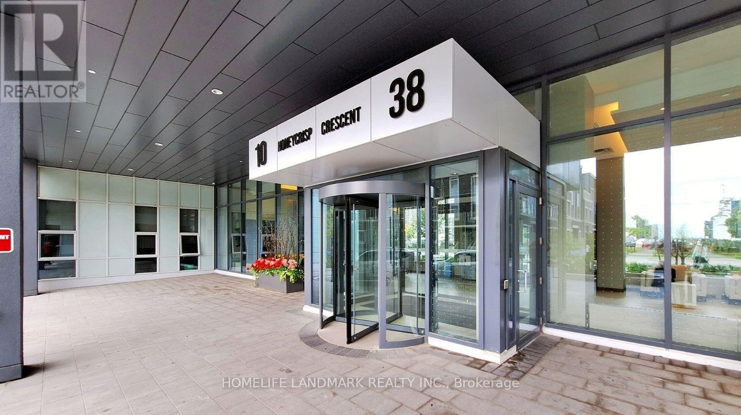 1903 - 38 HONEYCRISP CRESCENT Image 5