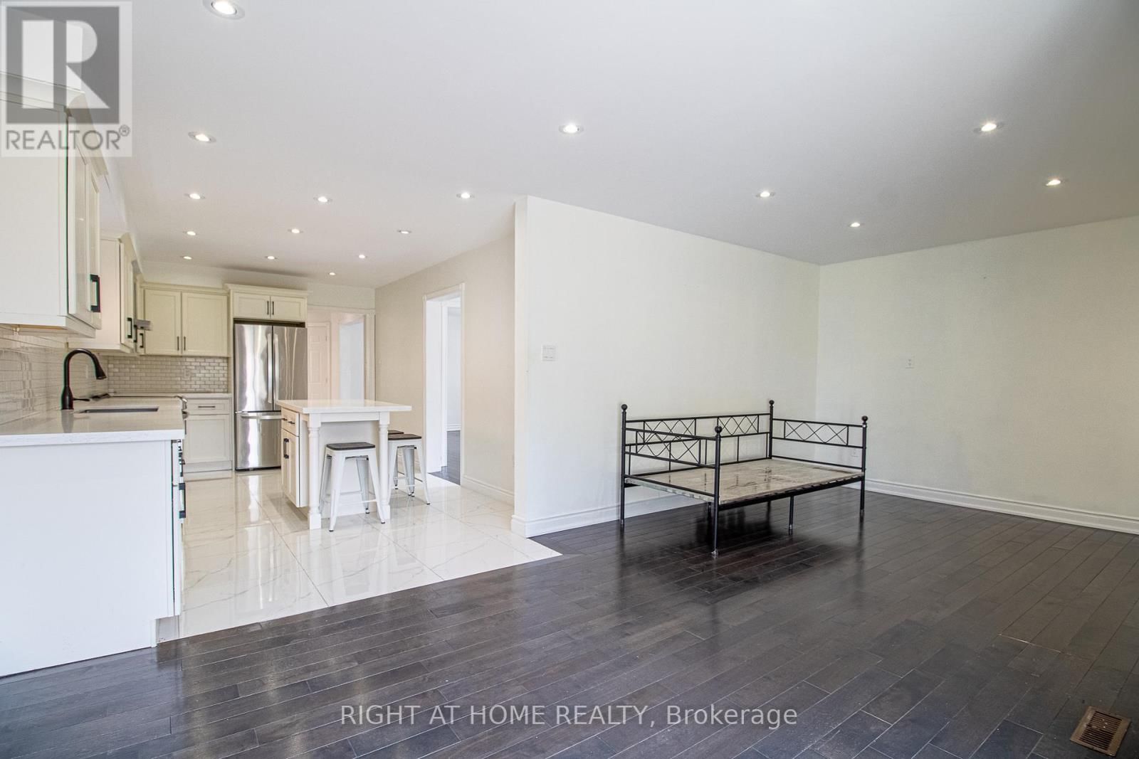 24 FORESTSIDE ROAD Image 11