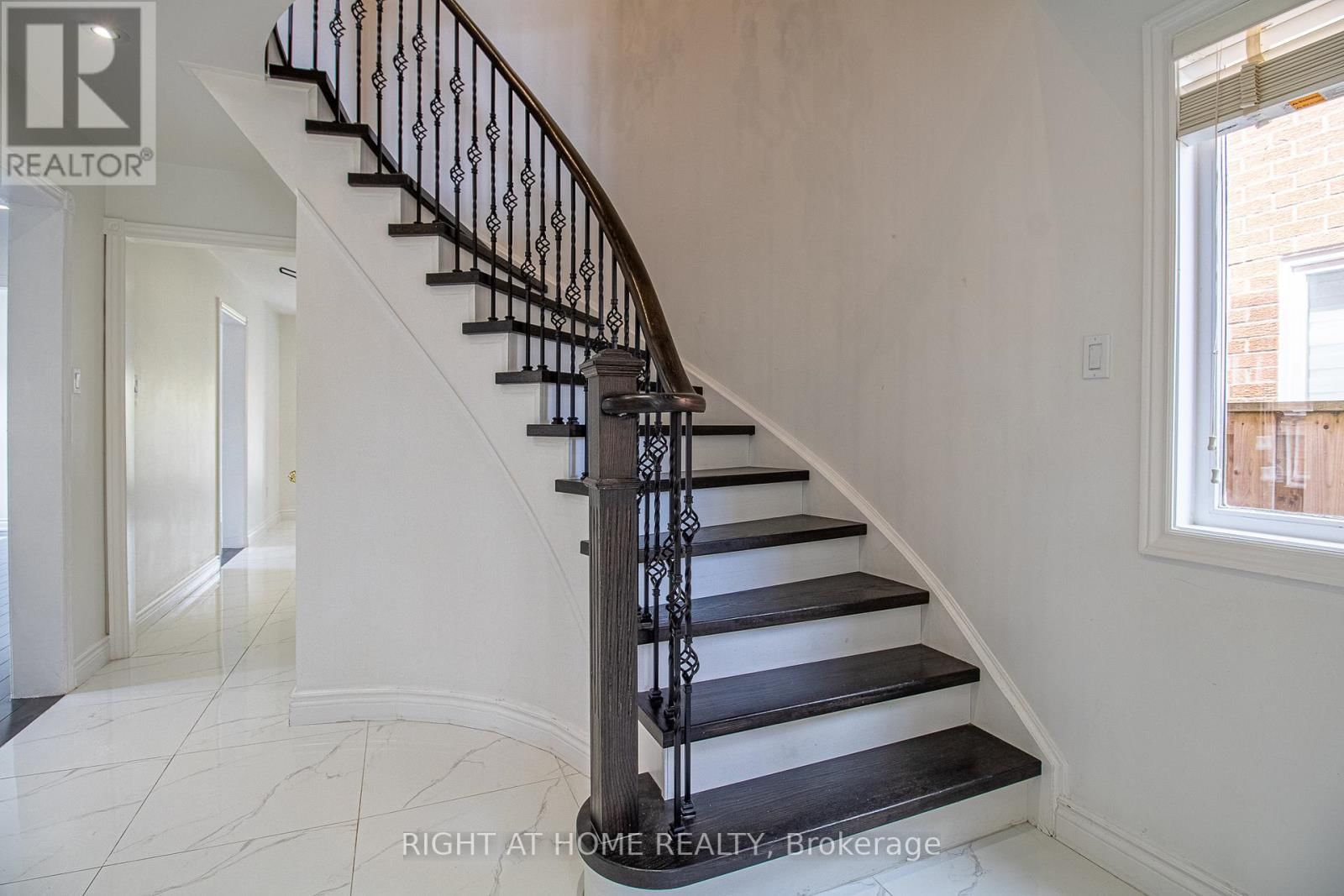 24 FORESTSIDE ROAD Image 13