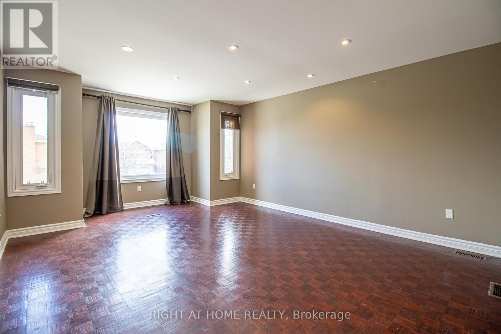 24 FORESTSIDE ROAD Image 18