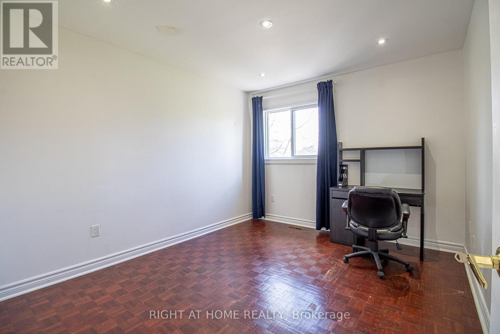 24 FORESTSIDE ROAD Image 21