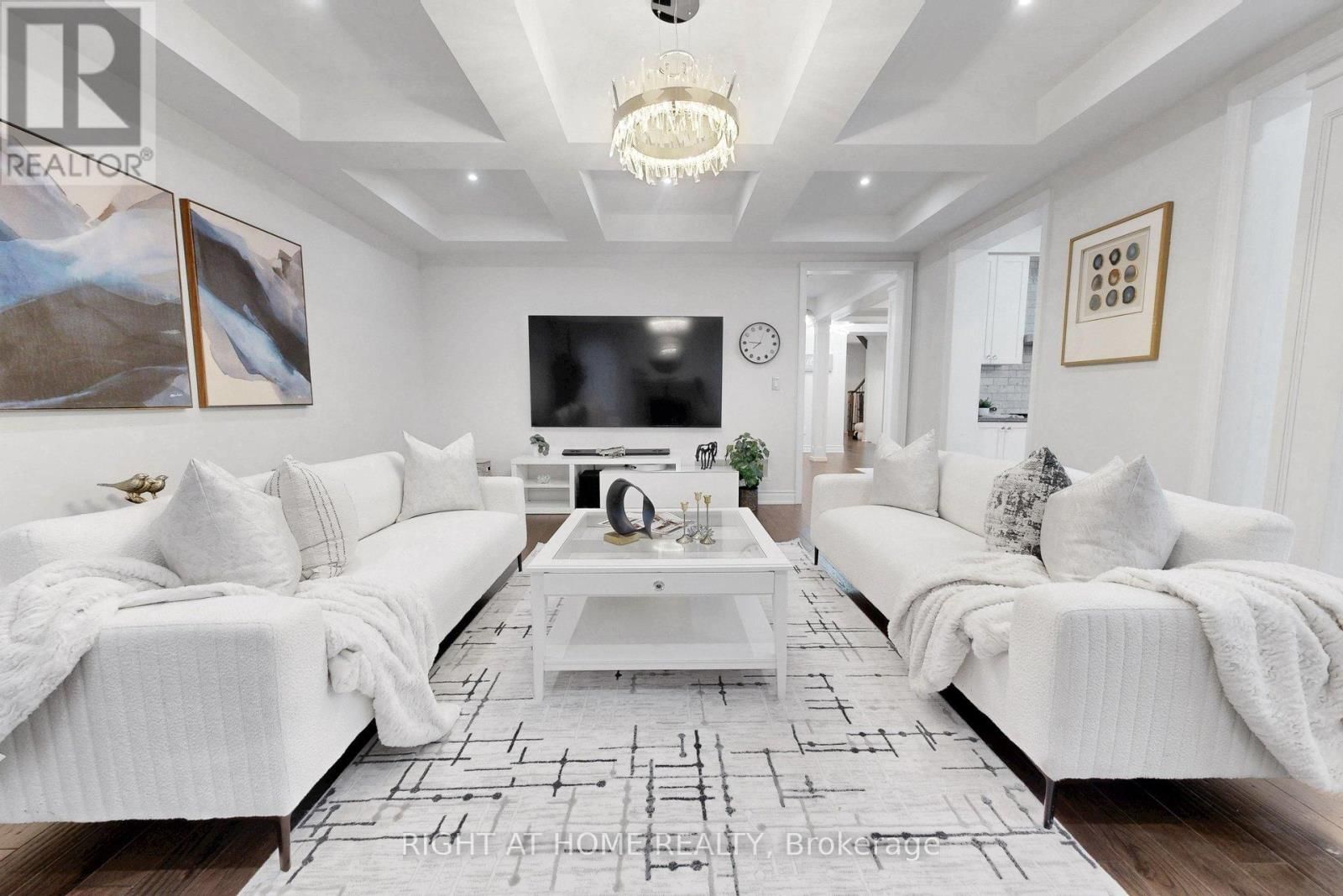 496 MACTIER DRIVE Image 21