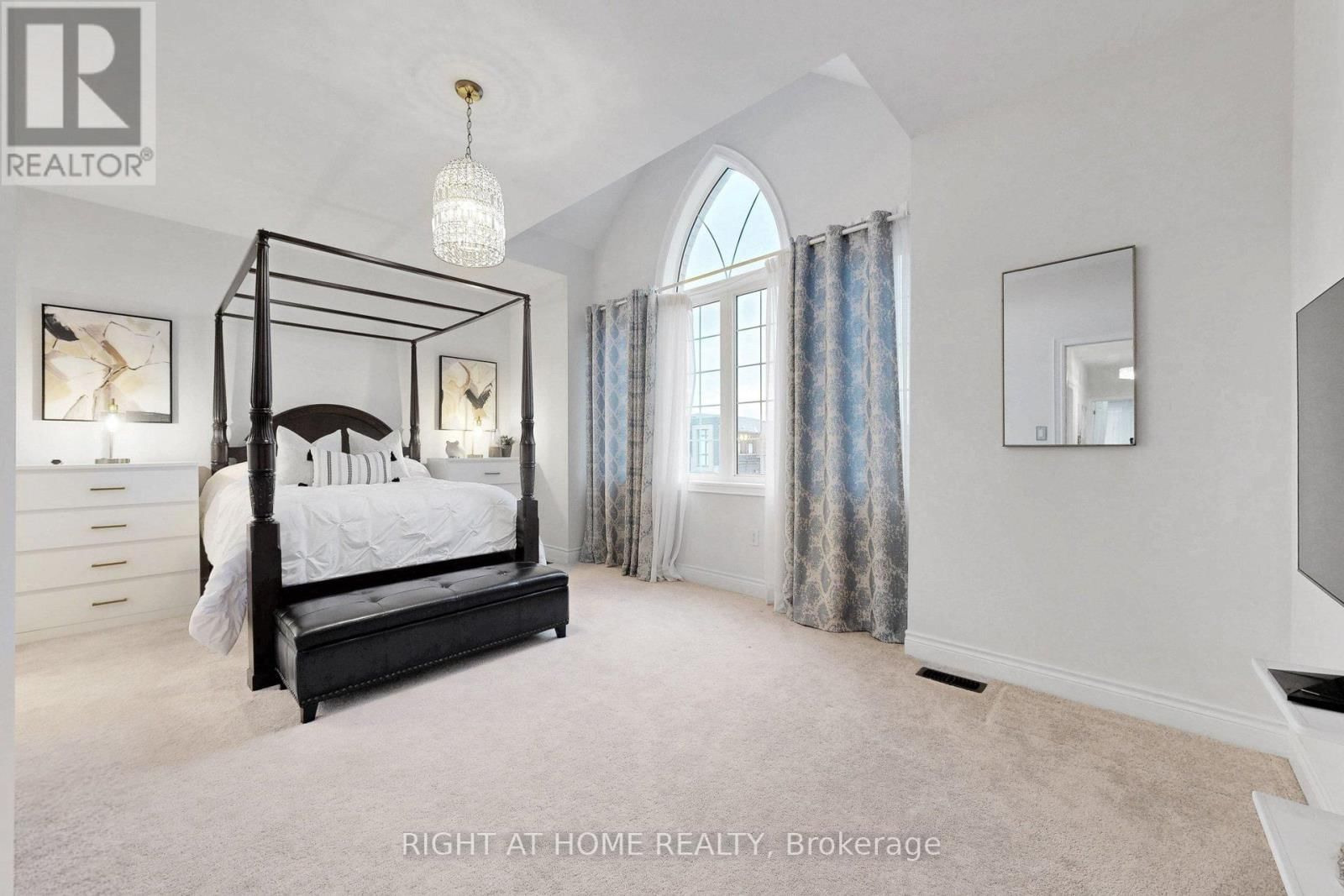 496 MACTIER DRIVE Image 34