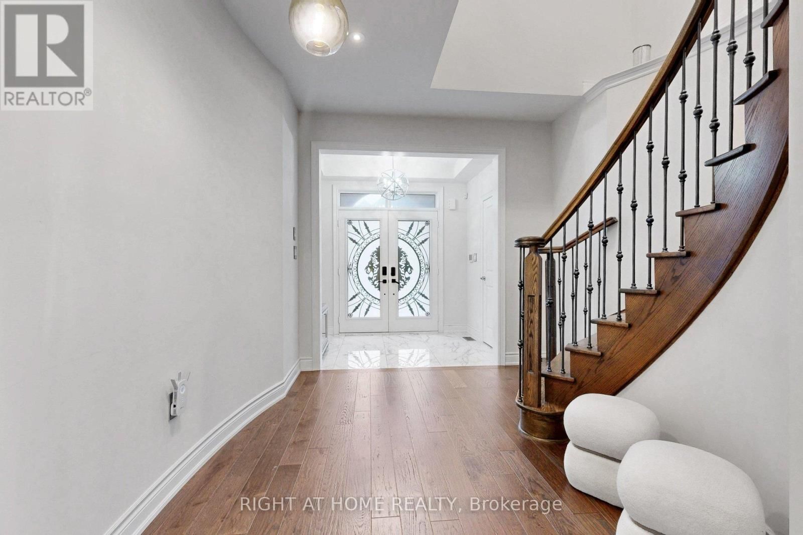 496 MACTIER DRIVE Image 5