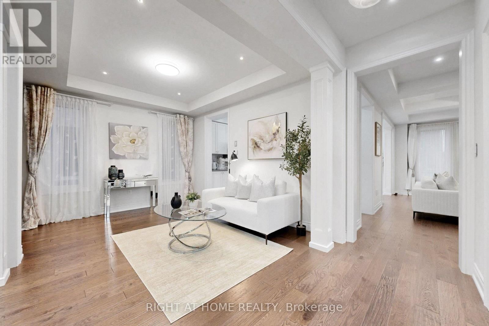 496 MACTIER DRIVE Image 7