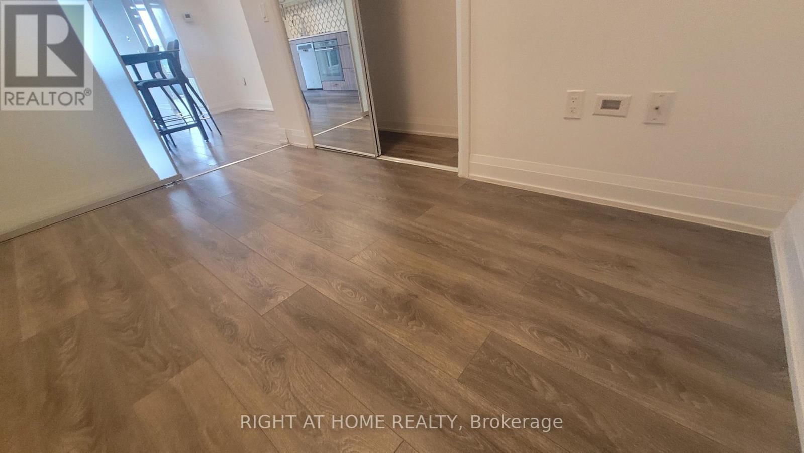 103 - 4800 HIGHWAY 7 Image 11