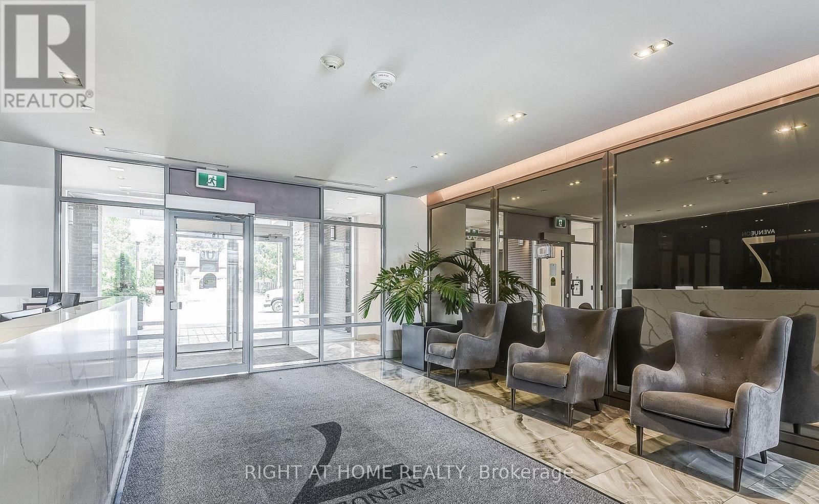 103 - 4800 HIGHWAY 7 Image 2