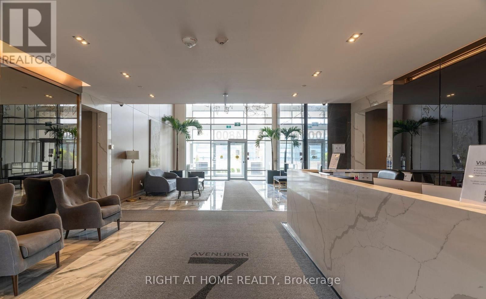 103 - 4800 HIGHWAY 7 Image 3