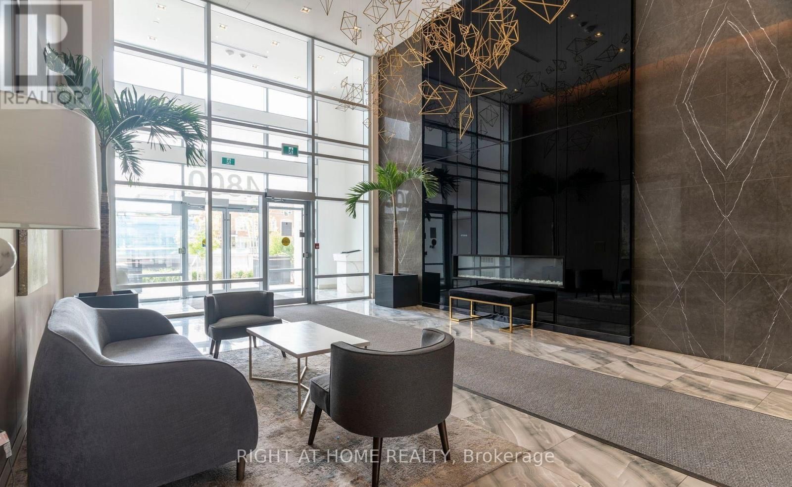 103 - 4800 HIGHWAY 7 Image 4