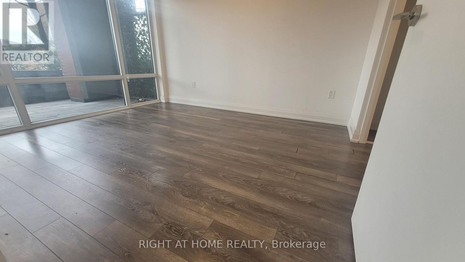 103 - 4800 HIGHWAY 7 Image 8