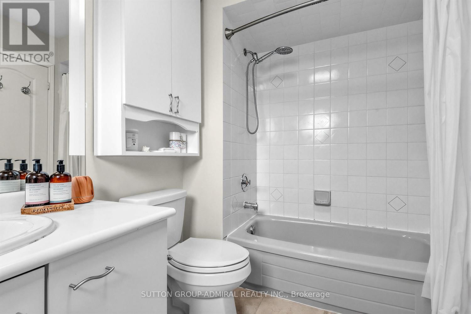 68 REDONDO DRIVE Image 22