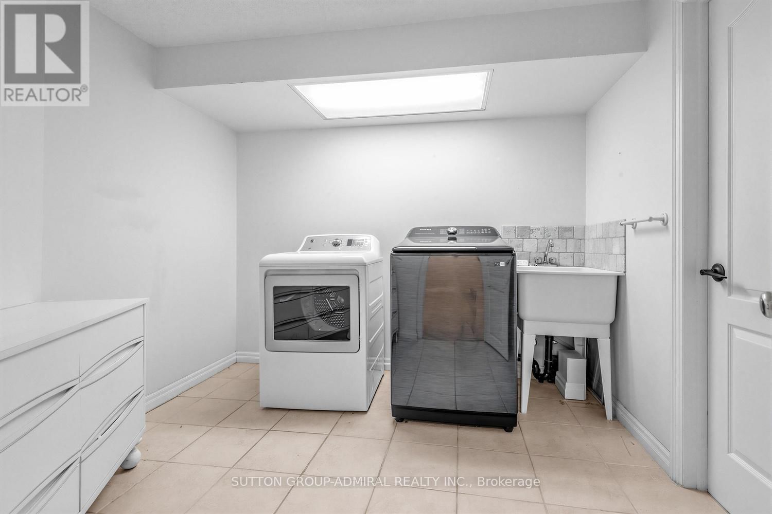 68 REDONDO DRIVE Image 29