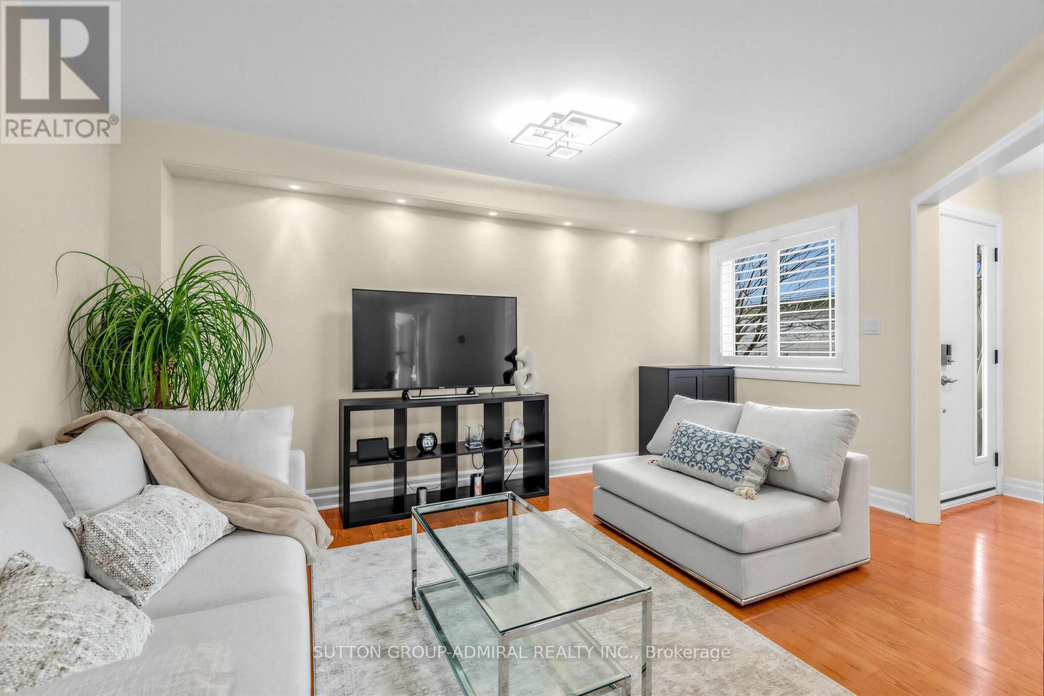 68 REDONDO DRIVE Image 8