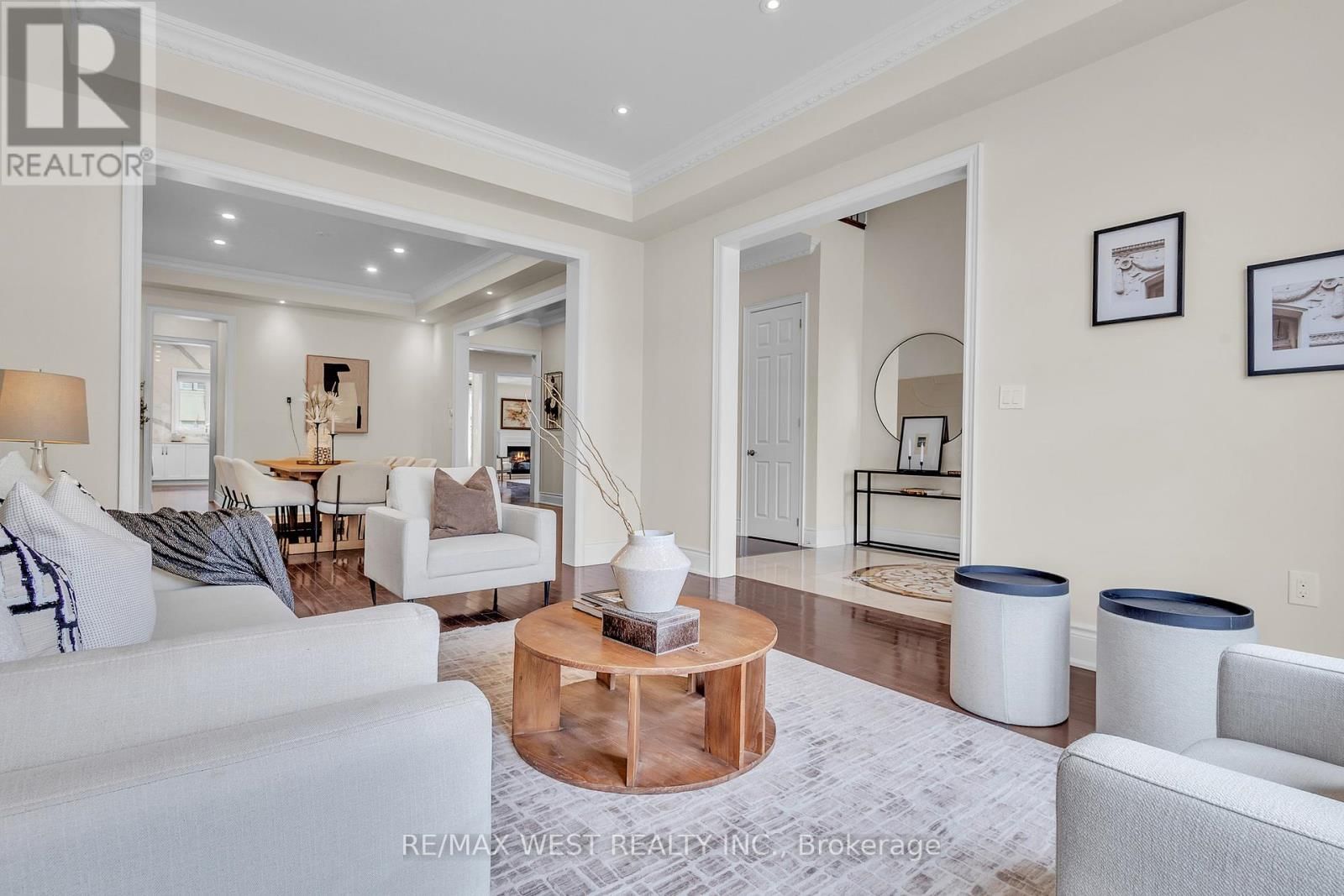 17 TORGAN TRAIL Image 10