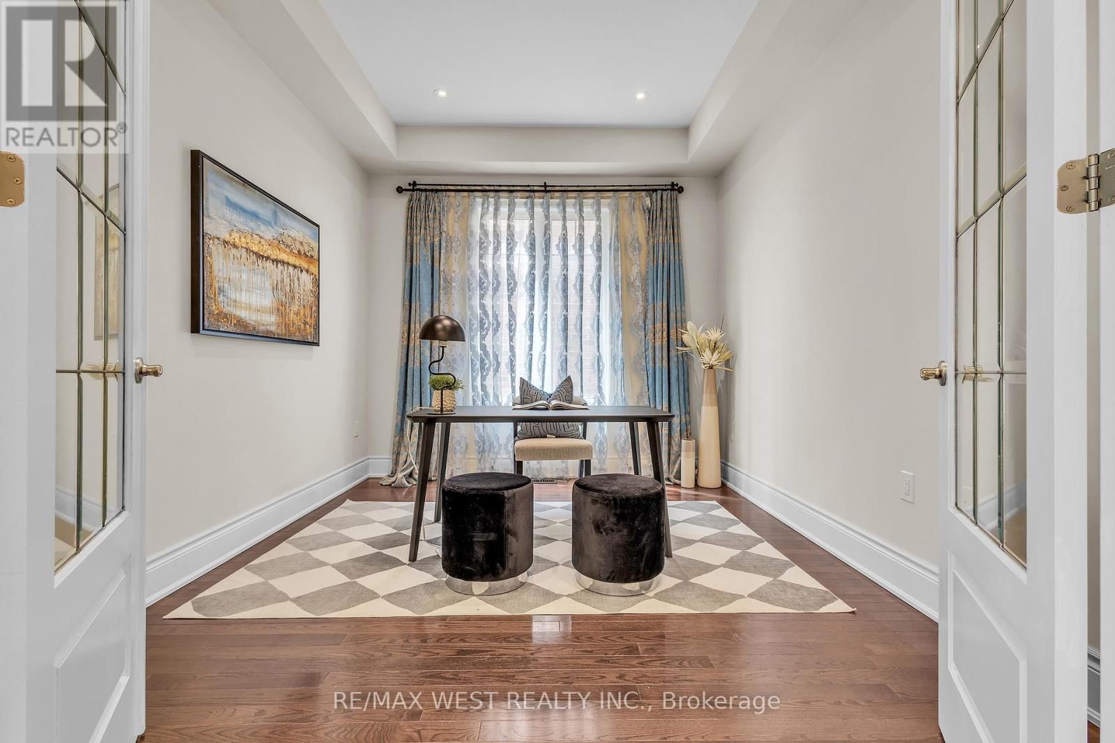 17 TORGAN TRAIL Image 26