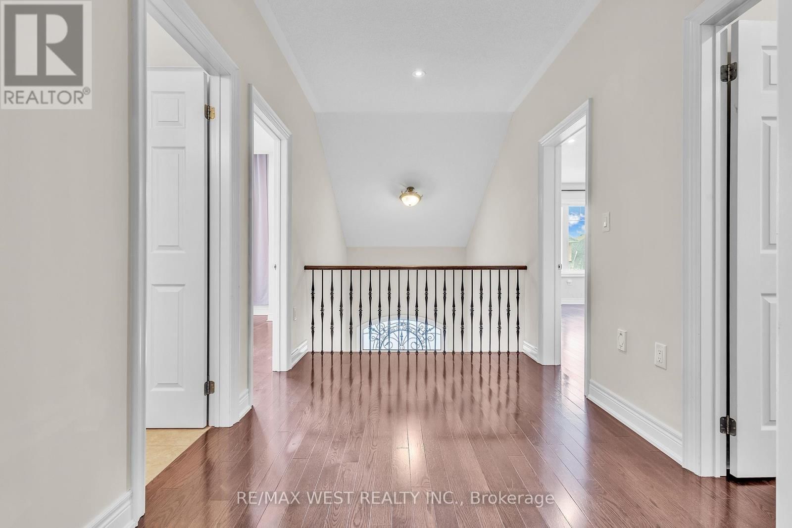 17 TORGAN TRAIL Image 31