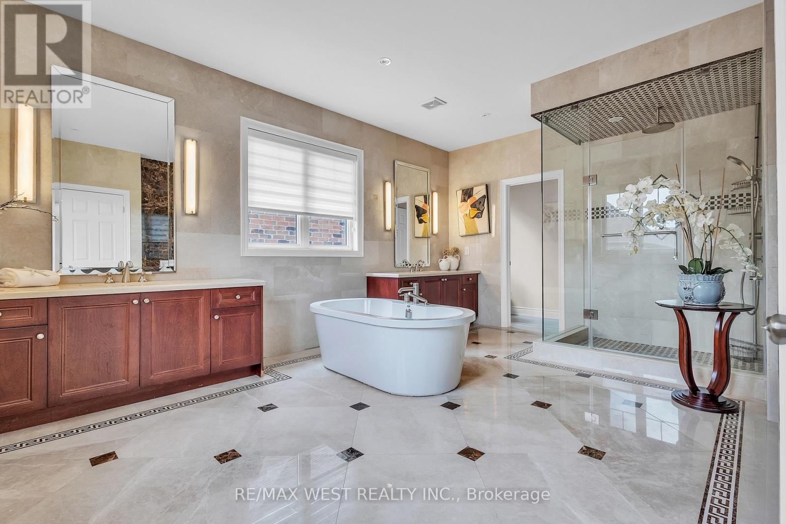 17 TORGAN TRAIL Image 35