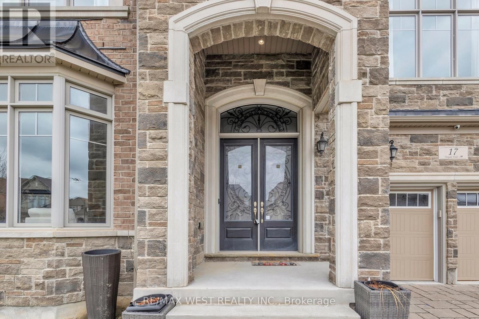 17 TORGAN TRAIL Image 5