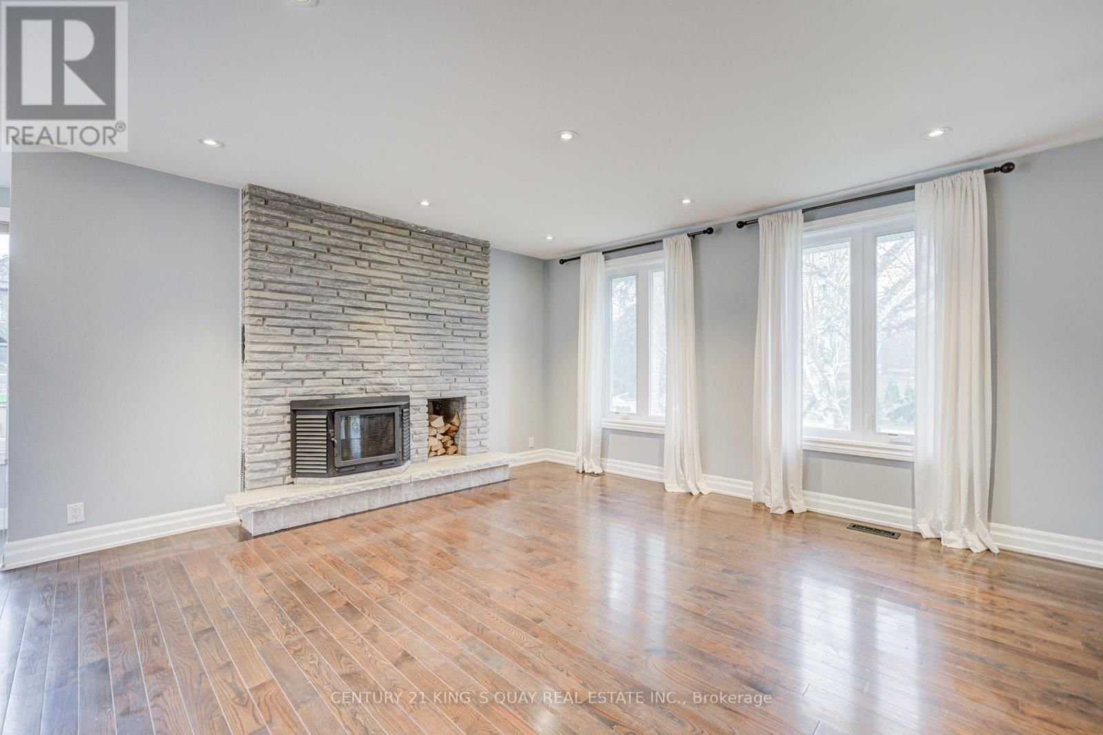 11 GEORGE STREET Image 10