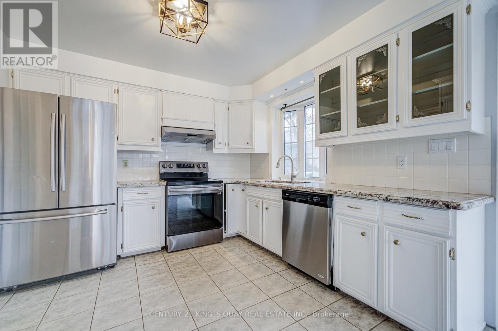 11 GEORGE STREET Image 16