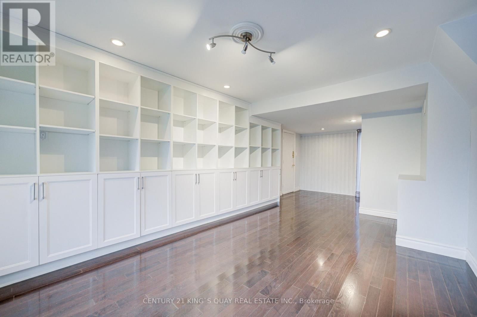 11 GEORGE STREET Image 5