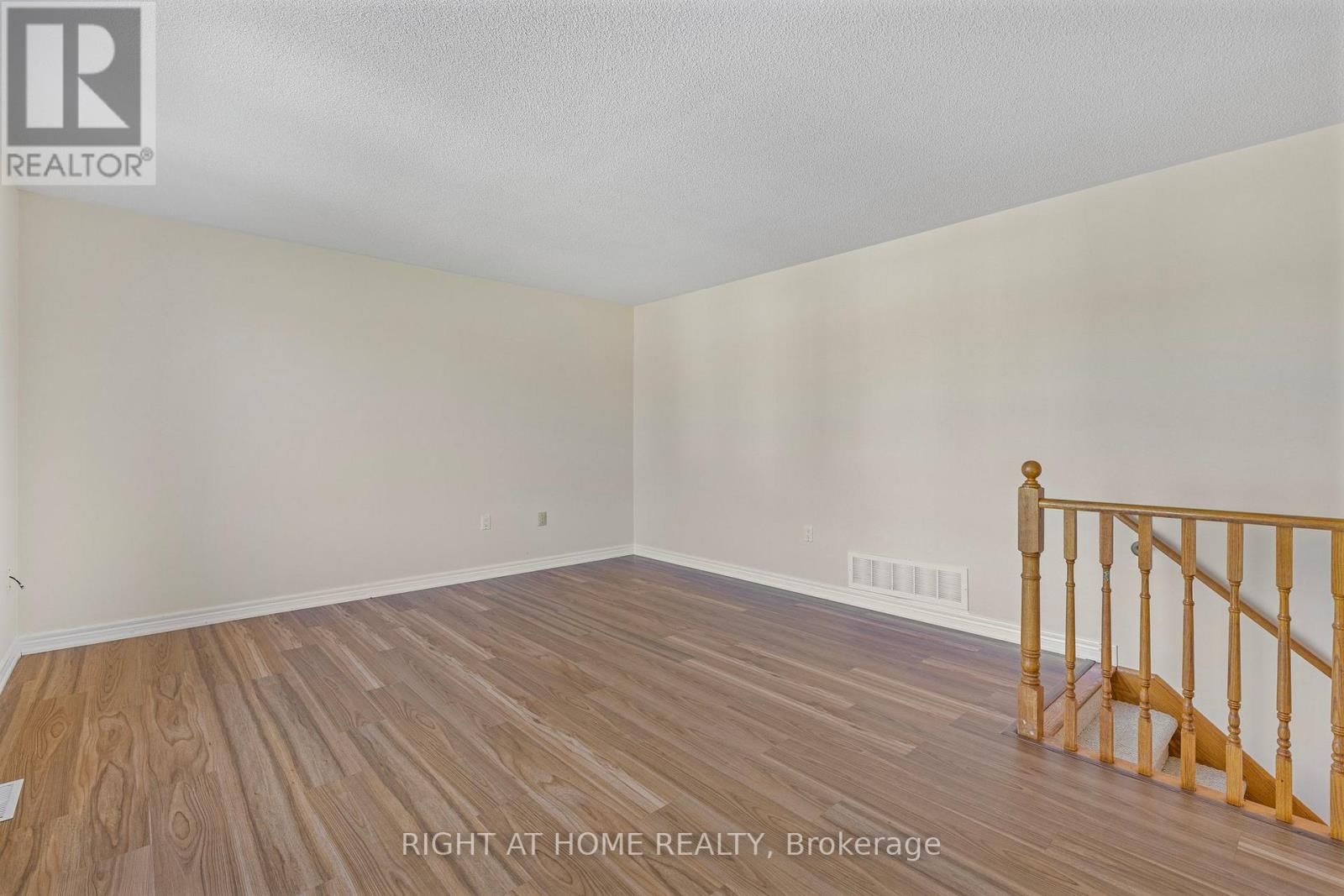 173 SIMCOE ROAD Image 14