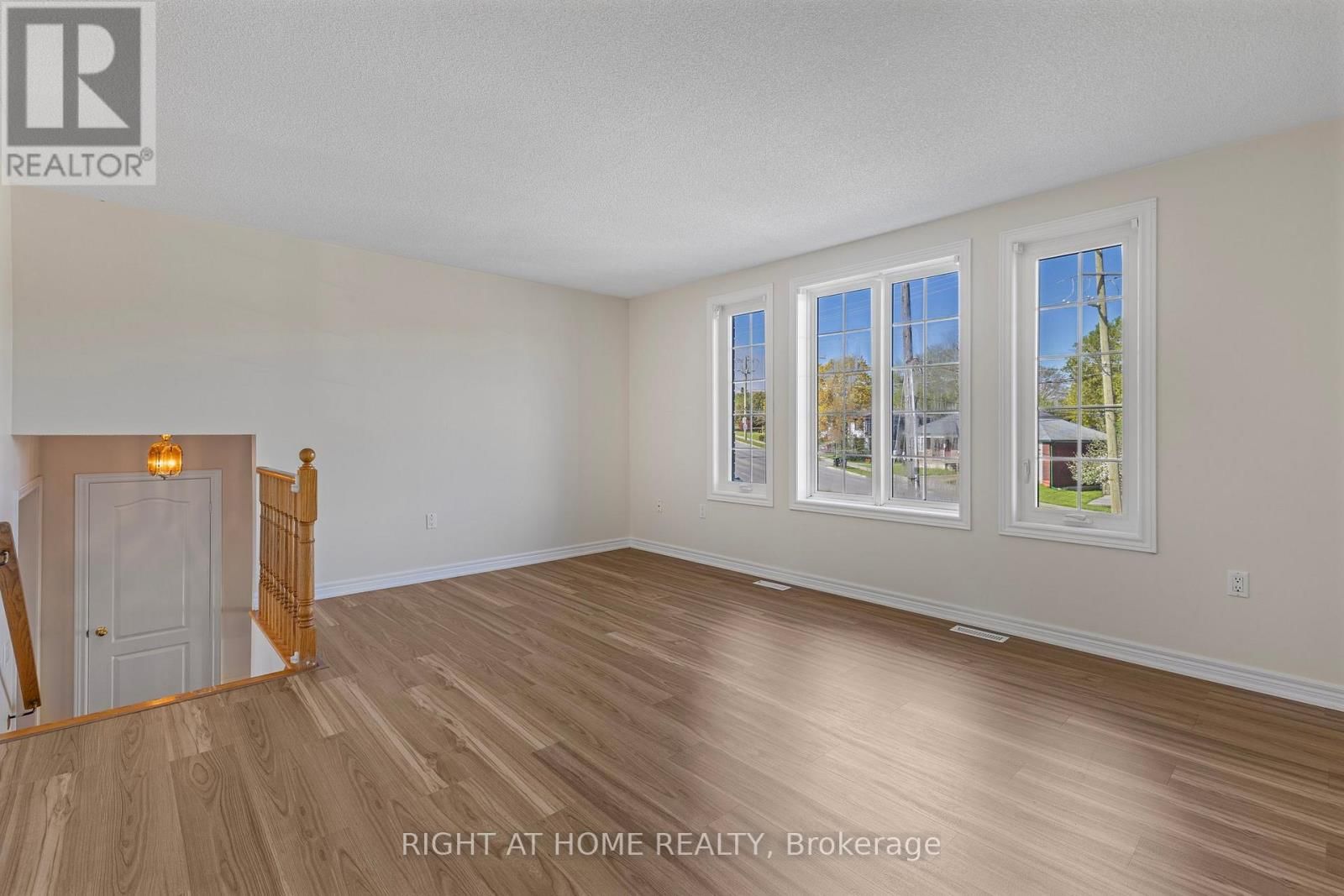 173 SIMCOE ROAD Image 15