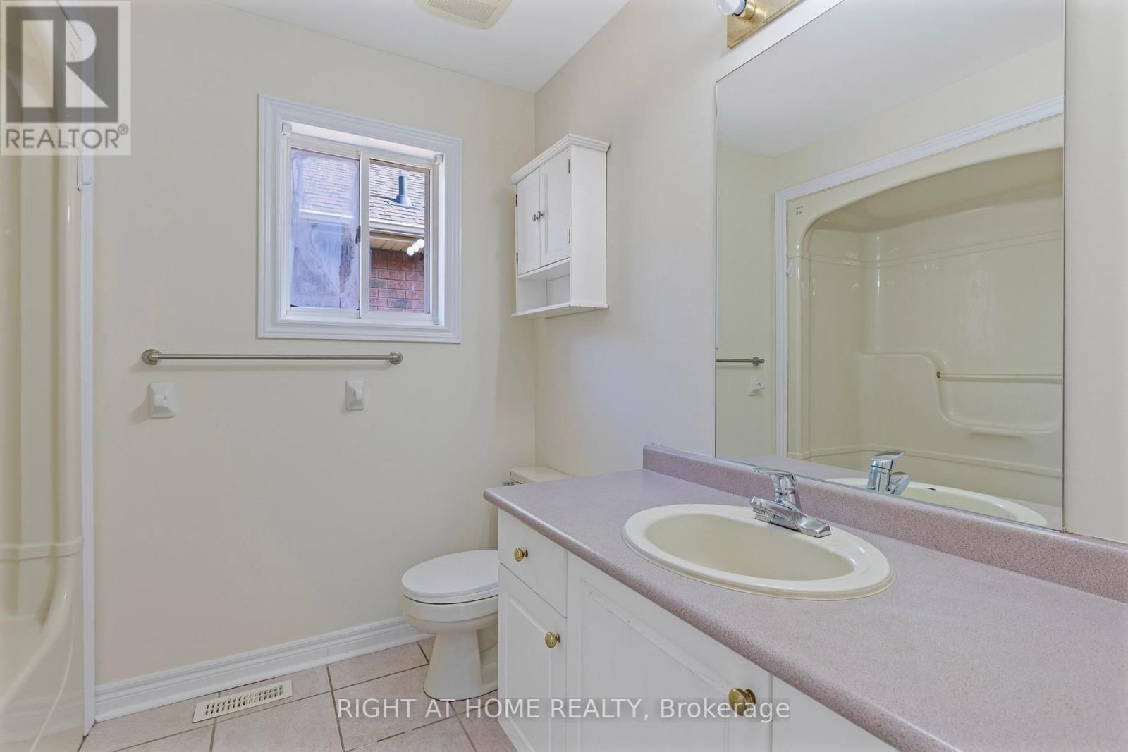 173 SIMCOE ROAD Image 16