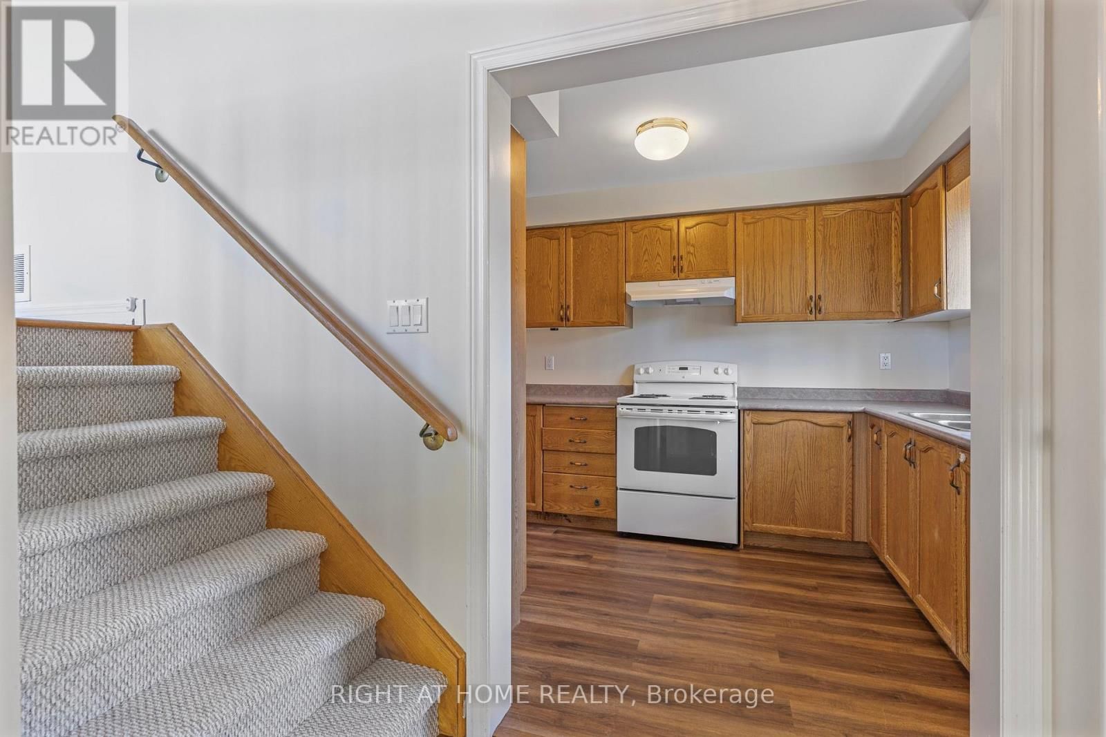 173 SIMCOE ROAD Image 6