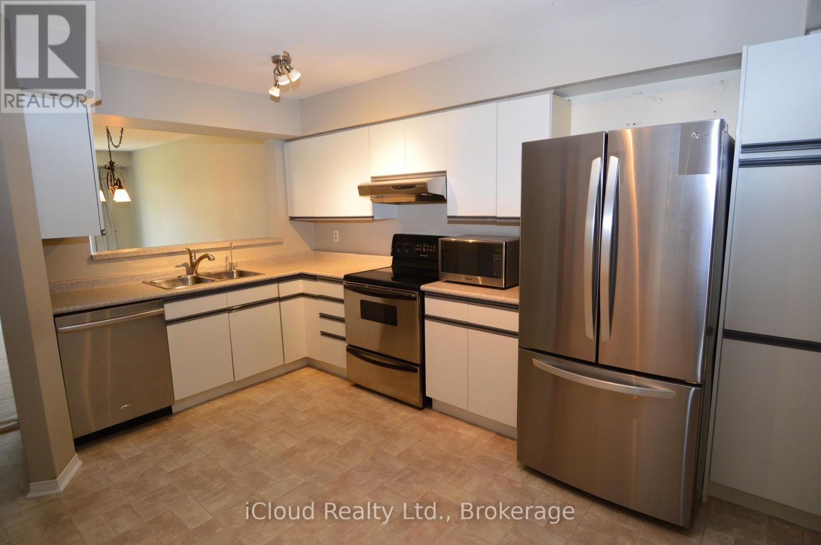 32 - 101 RIVERVIEW ROAD Image 4