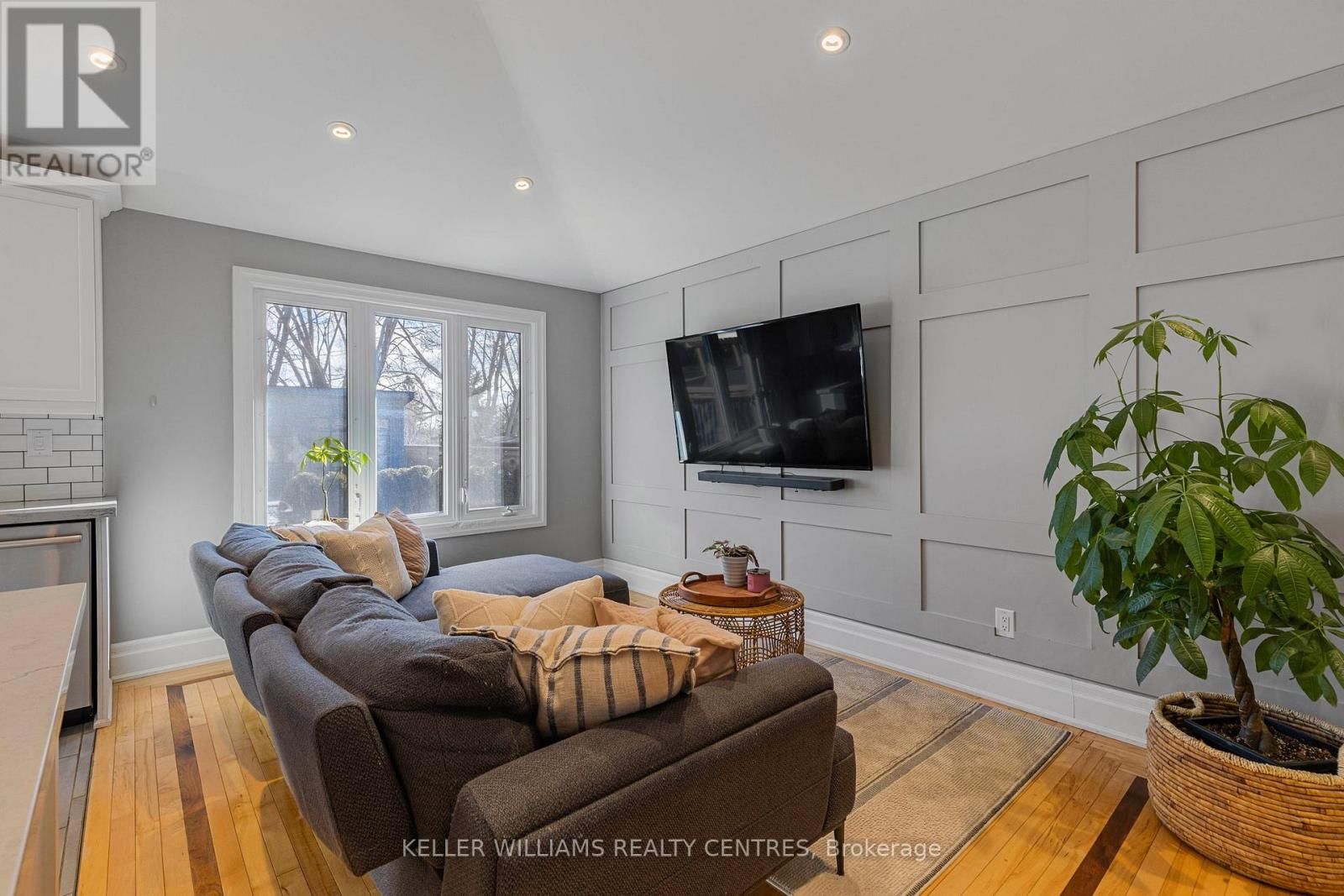 49 JENNIFER CRESCENT Image 13