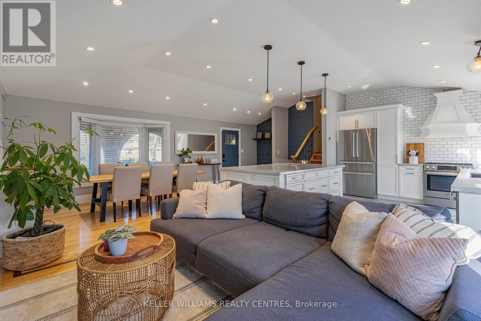 49 JENNIFER CRESCENT Image 14