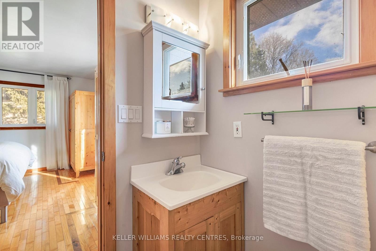 49 JENNIFER CRESCENT Image 20