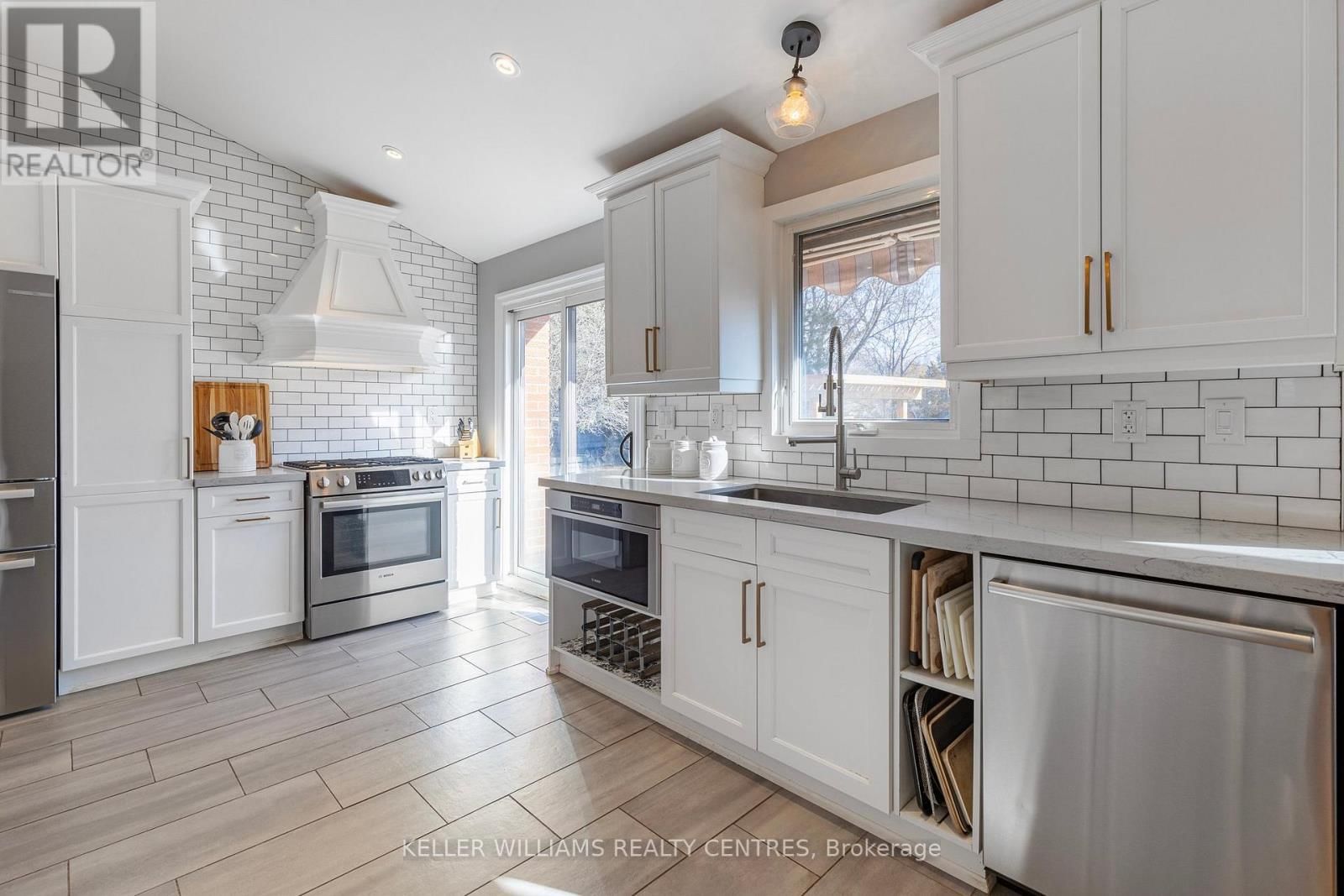 49 JENNIFER CRESCENT Image 8