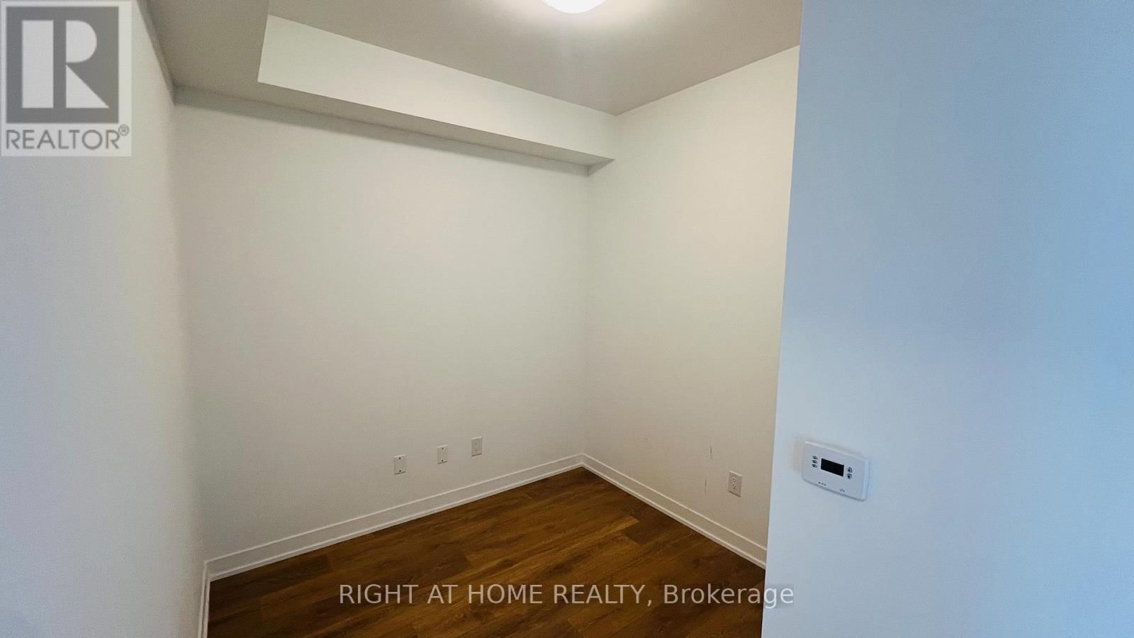 410 - 474 CALDARI ROAD Image 17