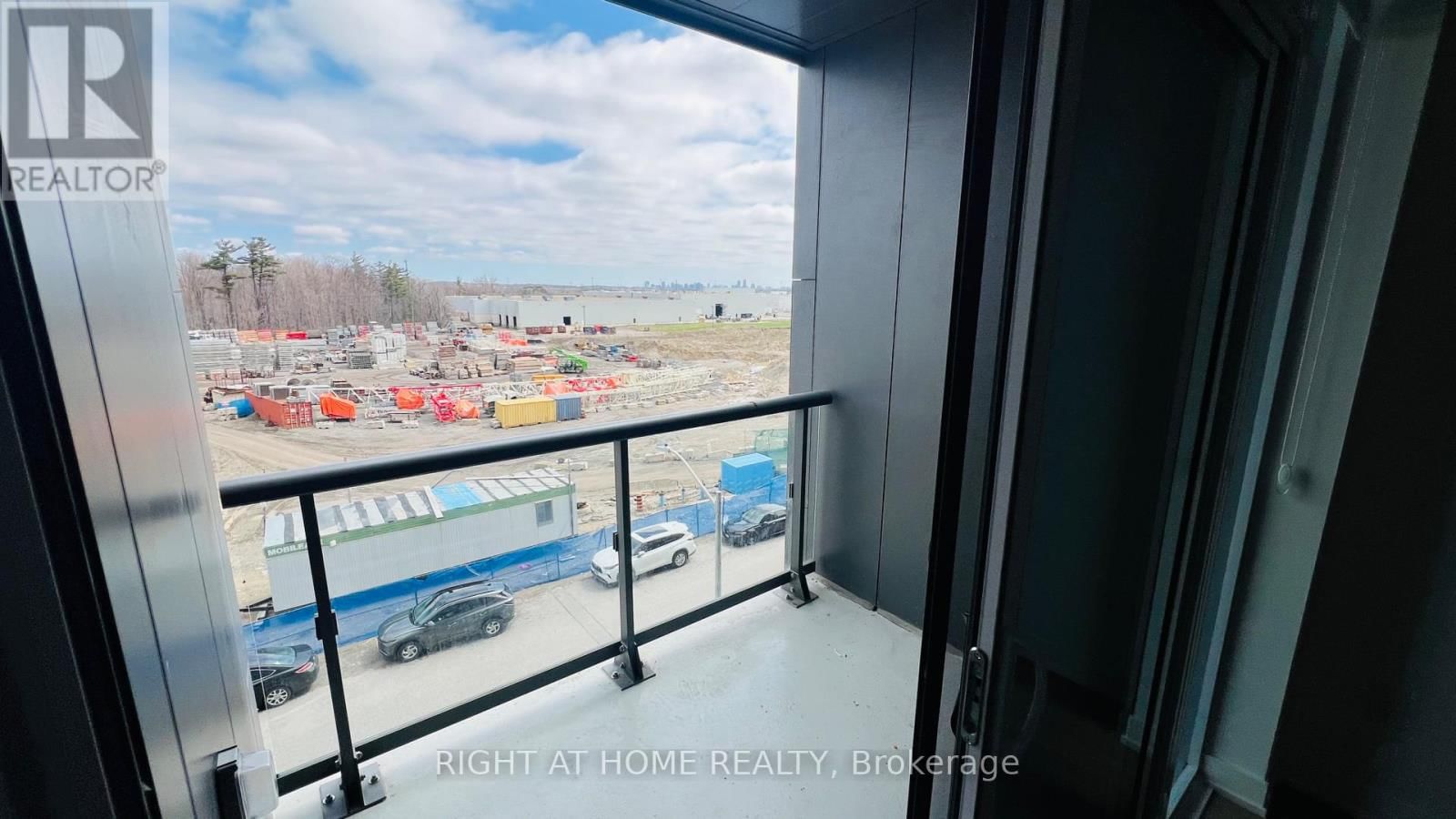 410 - 474 CALDARI ROAD Image 21